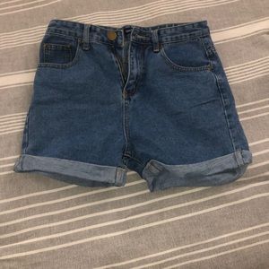 Boohoo shorts size 4 in blackdenim and bluedenim